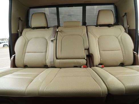 Used 2019 RAM 1500 Laramie image 29