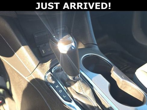 Used 2017 Chevrolet Cruze LT w/ Convenience Package FWD image 14