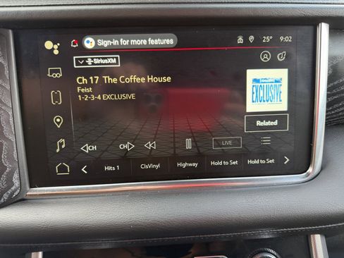 Used 2024 GMC Yukon XL Denali w/ Advanced Technology Package image 19