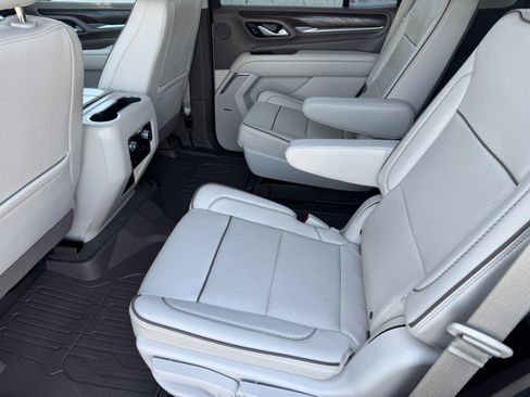 Certified 2021 GMC Yukon Denali image 15