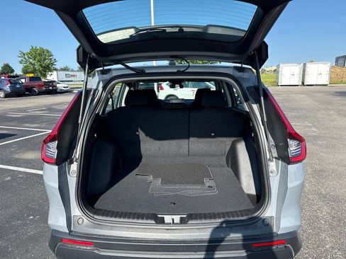 Used 2023 Honda CR-V LX image 10