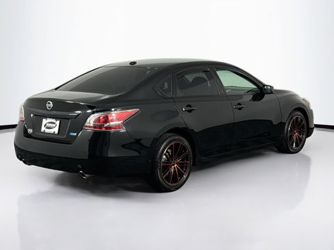 Used 2014 Nissan Altima 2.5 SV FWD image 11