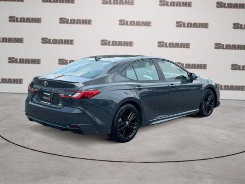 Used 2025 Toyota Camry SE FWD image 5