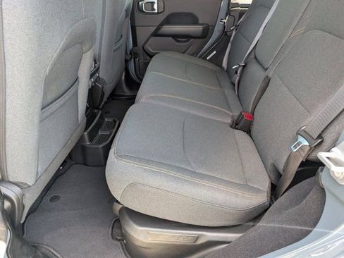 Used 2025 Jeep Wrangler Unlimited Sahara AWD/4WD image 27