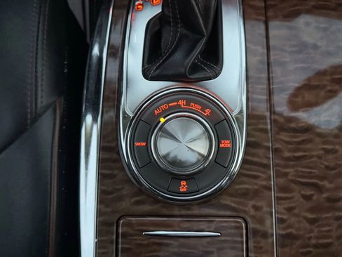 Used 2020 Nissan Armada SL w/ Premium Package image 26