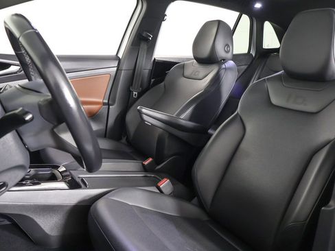 Used 2021 Volkswagen ID.4 Pro S w/ Gradient Package image 30