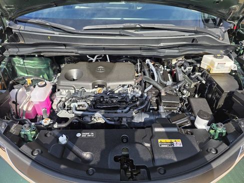 Used 2025 Toyota Sienna XLE FWD image 28