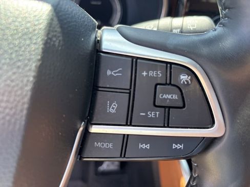 Used 2023 Toyota Highlander Platinum AWD/4WD image 29