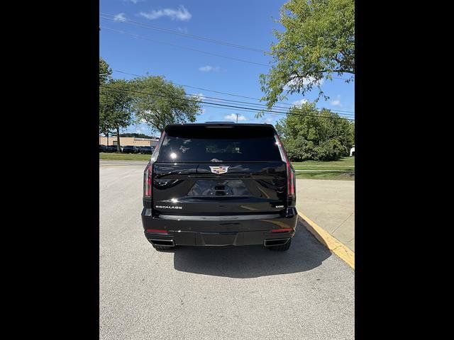 Used 2025 Cadillac Escalade Sport w/ Touring Package AWD/4WD image 4