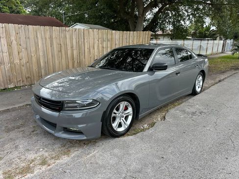 Used 2019 Dodge Charger SXT image 21