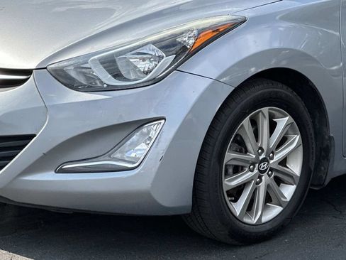 Used 2015 Hyundai Elantra SE w/ Option Group 02 FWD image 8