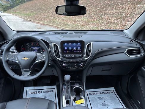 Used 2024 Chevrolet Equinox Premier image 15