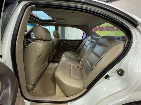 Used 2002 Nissan Maxima GLE image 18