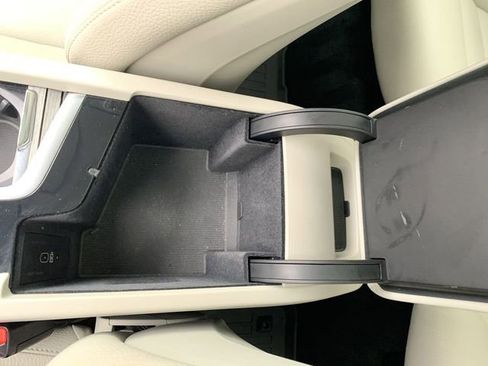 Used 2023 Volvo XC60 B5 Plus w/ Climate Package image 26