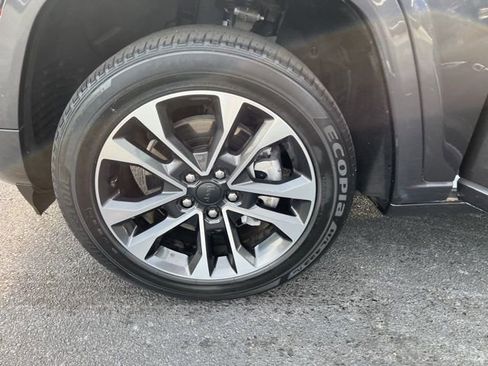 Used 2021 Jeep Grand Cherokee L Overland w/ Advanced Protech Group III image 27