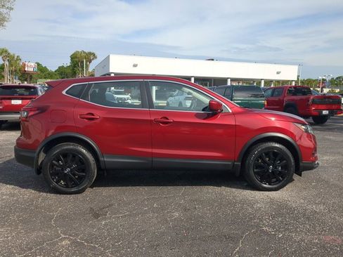 Certified 2022 Nissan Rogue Sport S image 3