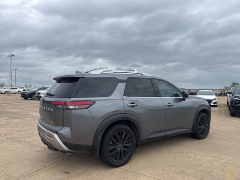 Certified 2022 Nissan Pathfinder SL w/ SL Premium Package image 22