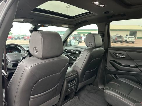 Used 2023 Chevrolet Traverse RS AWD/4WD image 23