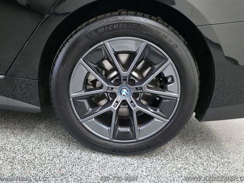 Used 2023 BMW i4 eDrive35 RWD image 19