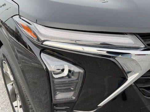 Certified 2024 Chevrolet Trax LT w/ Driver Confidence Package image 17