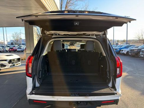 Certified 2025 Ford Expedition Active image 16