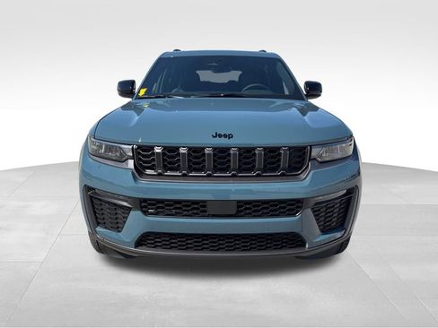 New 2026 Jeep Grand Cherokee L Limited image 2