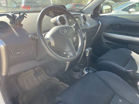 Used 2005 Scion xA FWD image 9