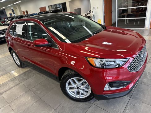 Used 2023 Ford Edge SEL w/ Convenience Package image 11
