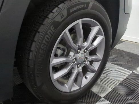 Used 2022 GMC Terrain SLT w/ Tech Package FWD image 39