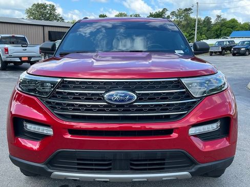 Used 2020 Ford Explorer XLT w/ Equipment Group 202A AWD/4WD image 2