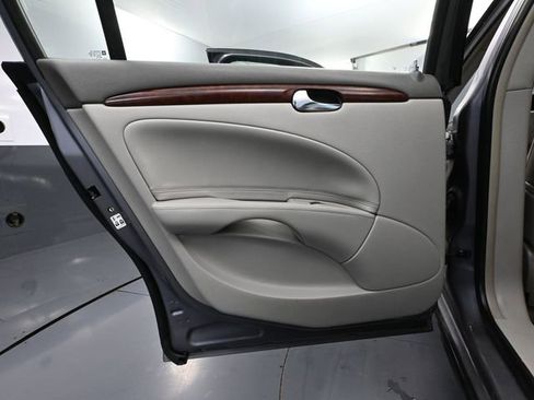 Used 2007 Buick Lucerne CXL w/ Luxury Package image 30