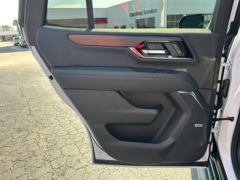 New 2026 GMC Yukon Denali w/ LPO, Floor Liner Package image 22