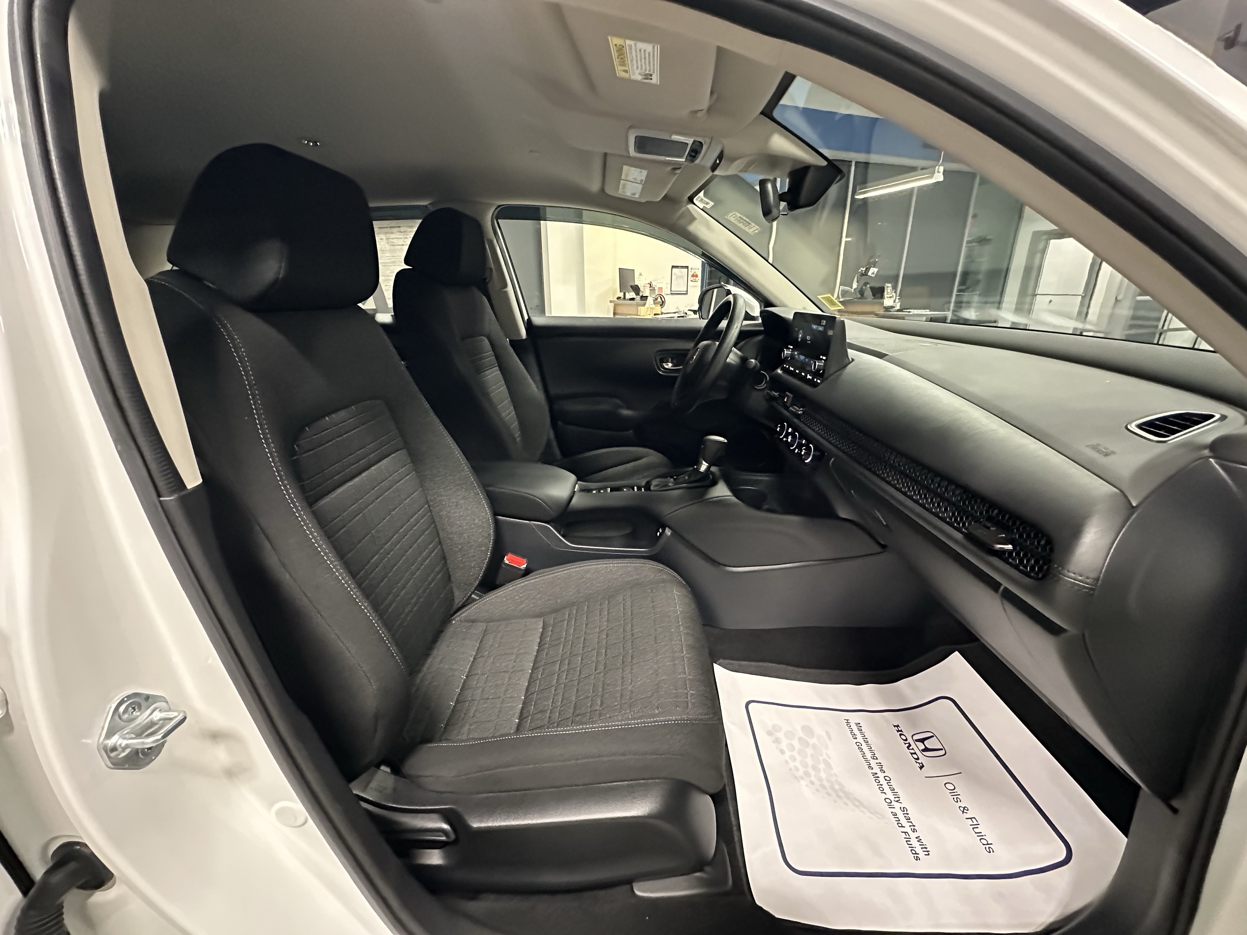 Used 2024 Honda HR-V LX image 23