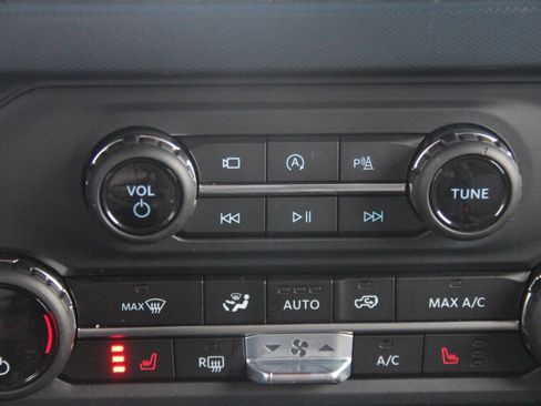 Used 2023 Ford Bronco Outer Banks image 32