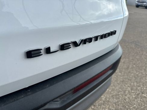 Used 2025 GMC Acadia Elevation AWD/4WD image 6
