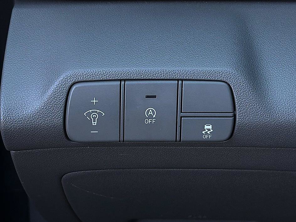 Certified 2024 Hyundai Elantra SE FWD image 20