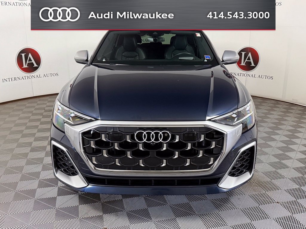 Used 2024 Audi SQ8 Prestige AWD/4WD image 2