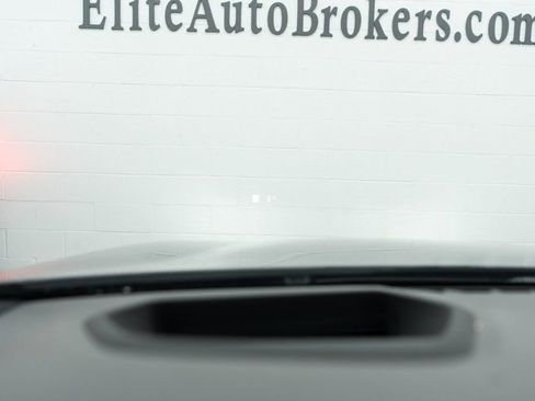 Used 2023 BMW 530e xDrive w/ Executive Package image 22