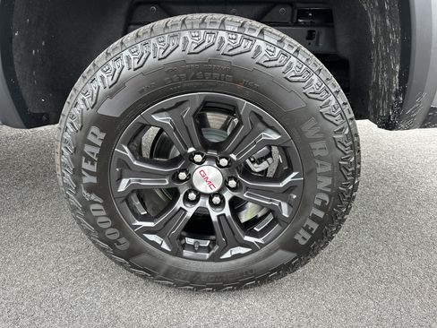 Certified 2023 GMC Canyon Elevation image 19