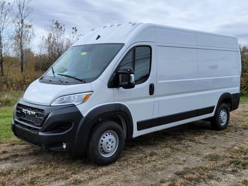 New 2025 RAM ProMaster 2500 w/ Convenience Group image 8
