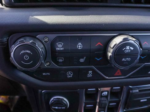 New 2026 Jeep Wrangler Unlimited Rubicon AWD/4WD image 19