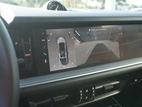 Certified 2025 Porsche Cayenne Coupe AWD/4WD image 17