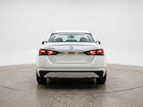 Used 2025 Nissan Altima 2.5 SV FWD image 7