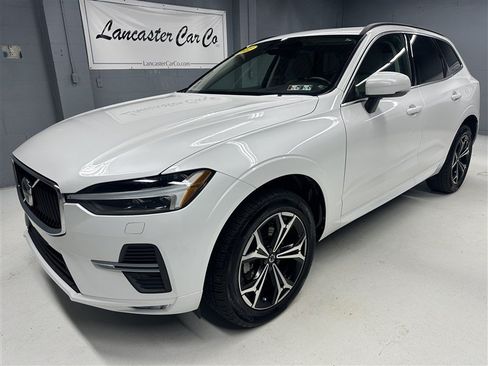 Used 2022 Volvo XC60 B5 Momentum w/ Climate Package AWD/4WD image 1