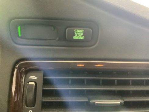 Used 2008 Volvo V70 image 19