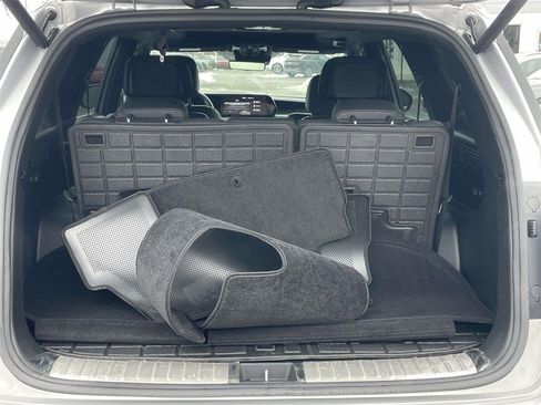 Used 2024 Hyundai Palisade Calligraphy image 11