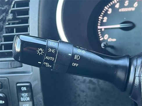 Used 2018 Toyota Sequoia SR5 image 28