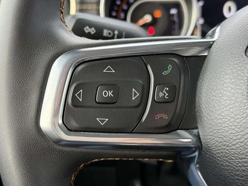 Used 2023 Jeep Gladiator Overland image 18