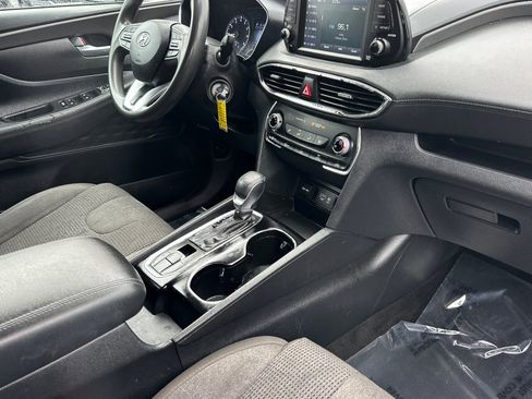 Used 2019 Hyundai Santa Fe SE image 17