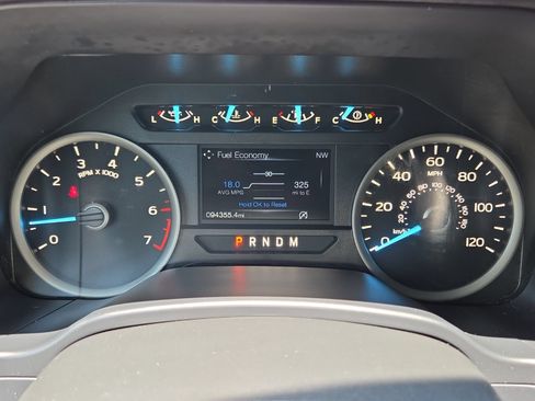 Used 2019 Ford F150 XLT w/ Equipment Group 302A Luxury AWD/4WD image 18